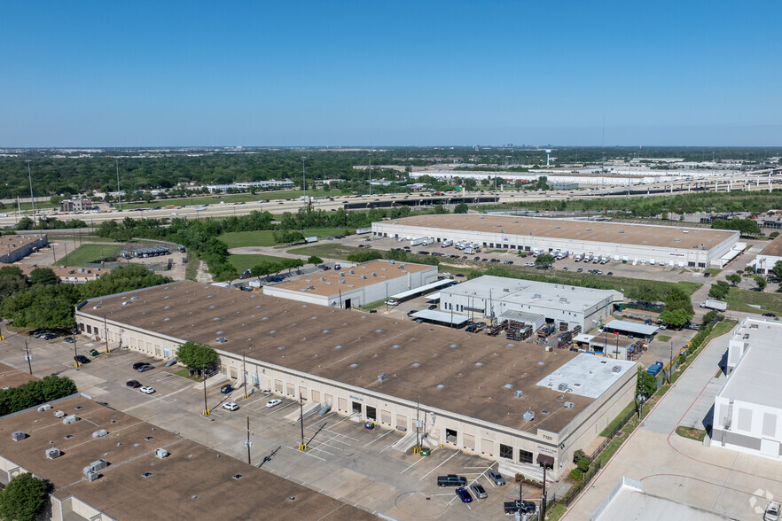 Primary Photo Of 7120 Brittmoore Rd, Houston Warehouse For Lease