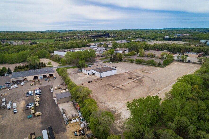 More Photos Of 3303 Terminal Dr, Eagan Warehouse For Lease