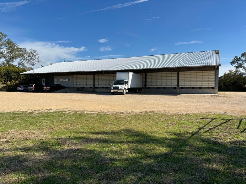 More Photos Of 324 S Lacy Dr, Waco Industrial For Sale