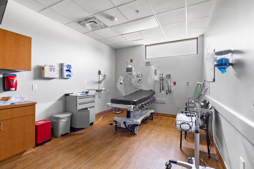 More Photos Of 24540 FM 1314 Rd, Porter Medical For Sale