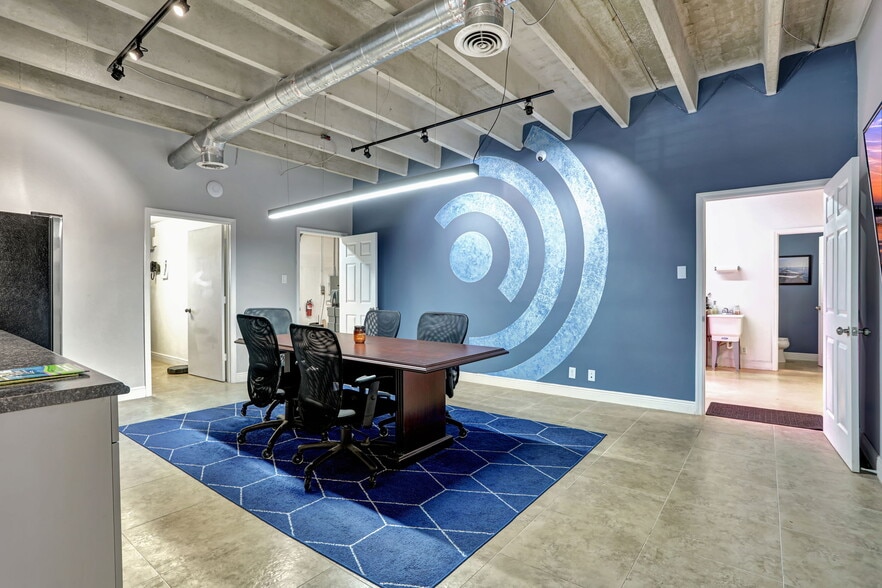 More Photos Of 3496 NE 12th Ter, Oakland Park Warehouse For Sale