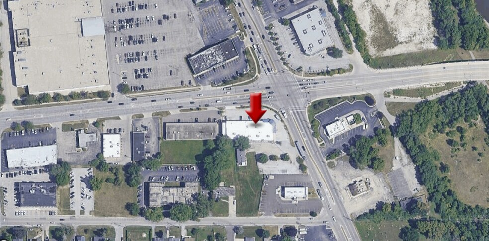 More Photos Of 1216-1218 N Lake St, Aurora Storefront Retail Office For Lease