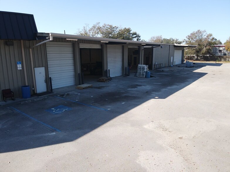 More Photos Of 8820 66th St N, Pinellas Park Auto Repair For Sale