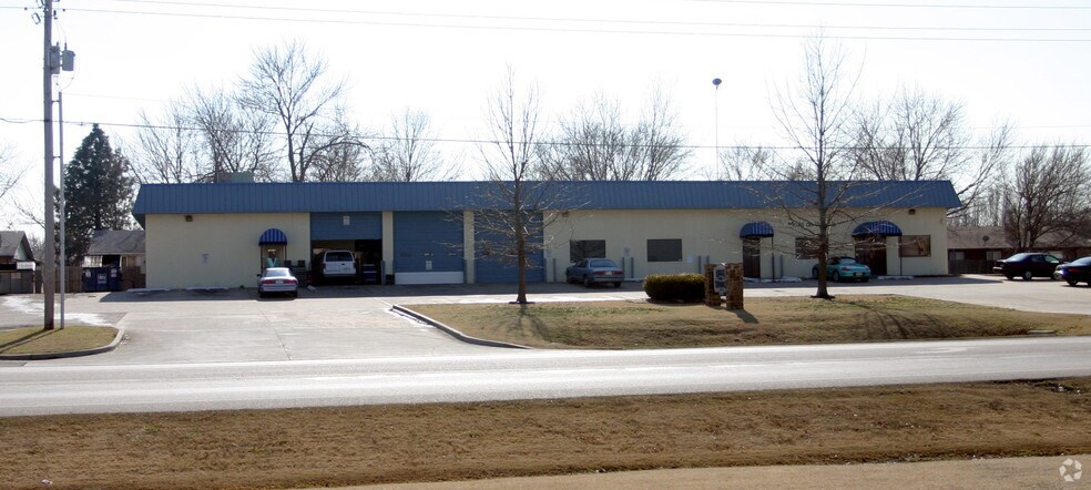 Primary Photo Of 12618-12620 E 31st St, Tulsa Freestanding For Sale