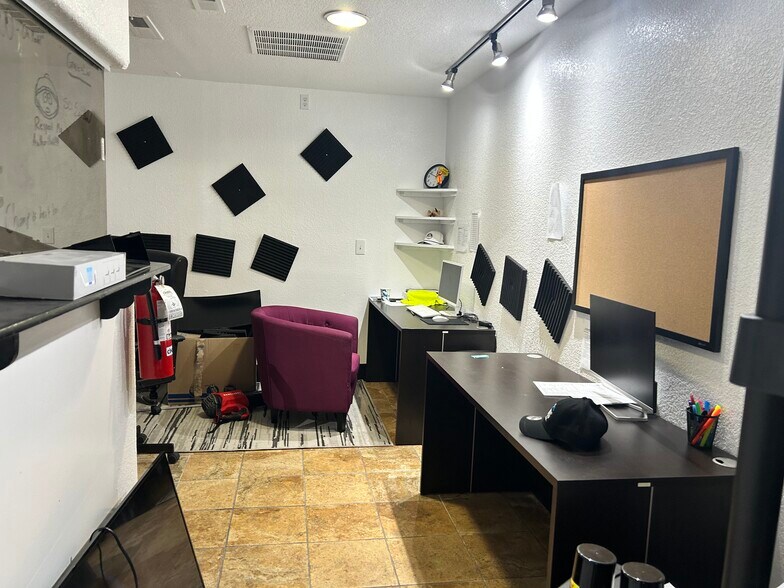 More Photos Of 6900 Lowell Blvd, Westminster Freestanding For Lease