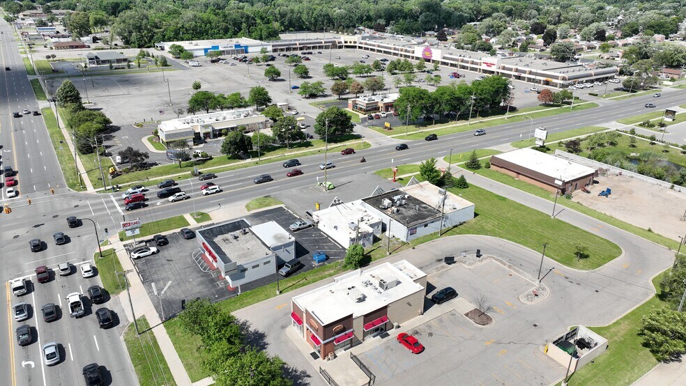 More Photos Of 7040-7060 N Wayne Rd, Westland Freestanding For Sale