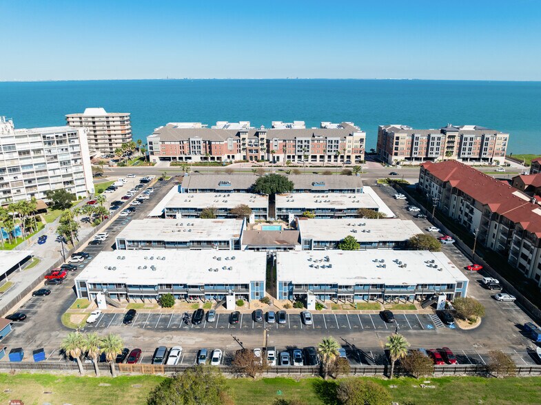 More Photos Of 4645 Ocean Dr, Corpus Christi Apartments For Sale