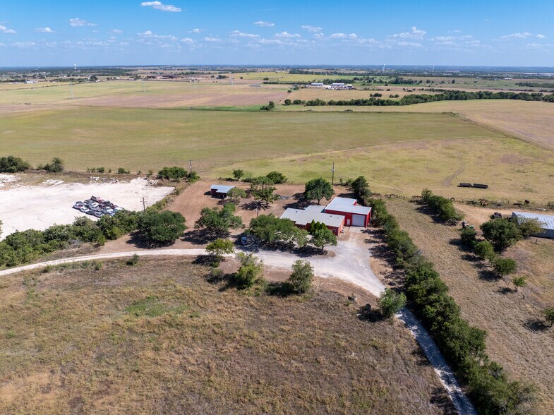 More Photos Of 400 Windy Hill School Rd, Georgetown Flex For Sale