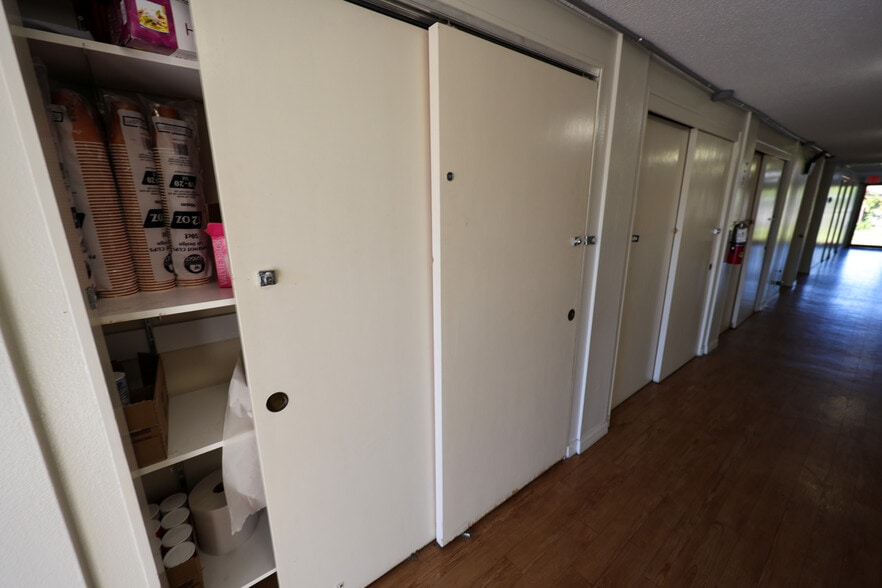 More Photos Of 3005 S Tuttle Ave, Sarasota Religious Facility For Sale