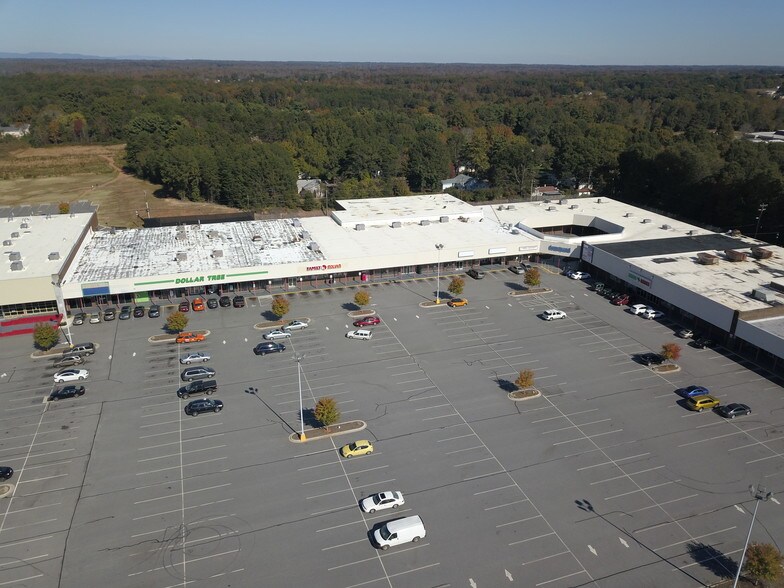 More Photos Of 3035-3086 Waughtown St, Winston-Salem Unknown For Lease