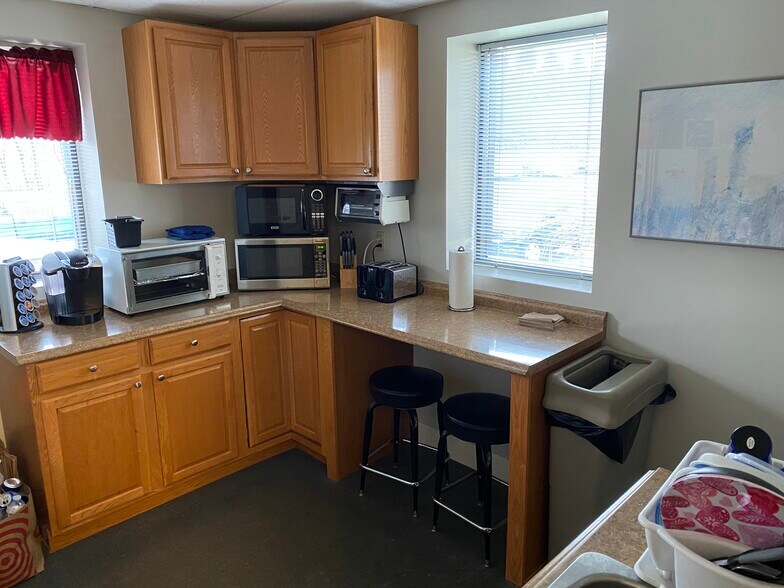 More Photos Of 400 Mason Rd, Fairport Warehouse For Sale