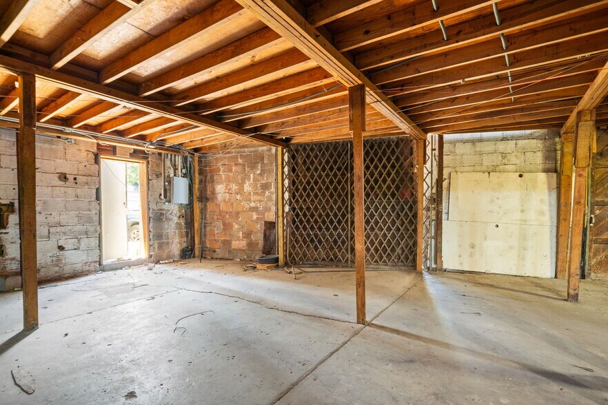 More Photos Of 200 Seguin St, San Antonio Manufacturing For Lease