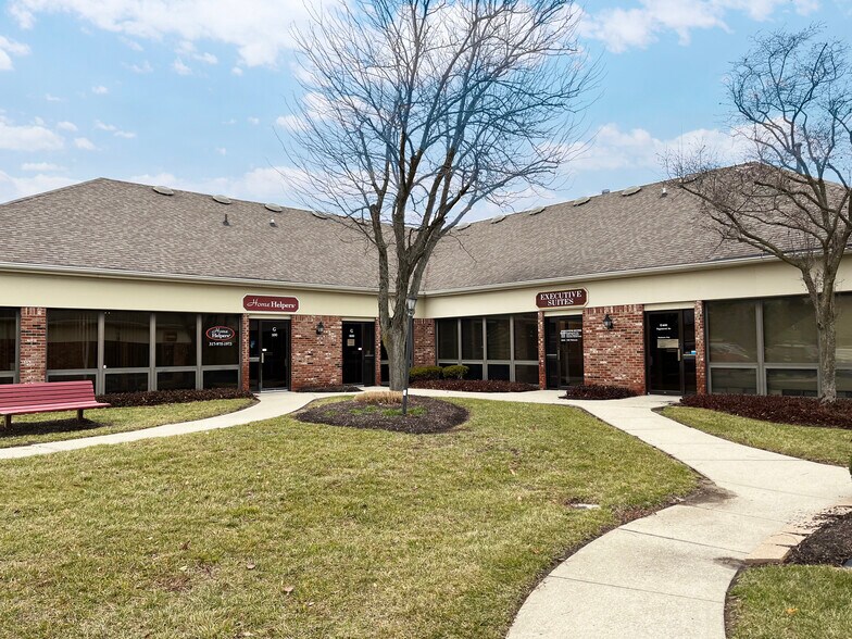 More Photos Of 301 E Carmel Dr, Carmel Unknown For Lease