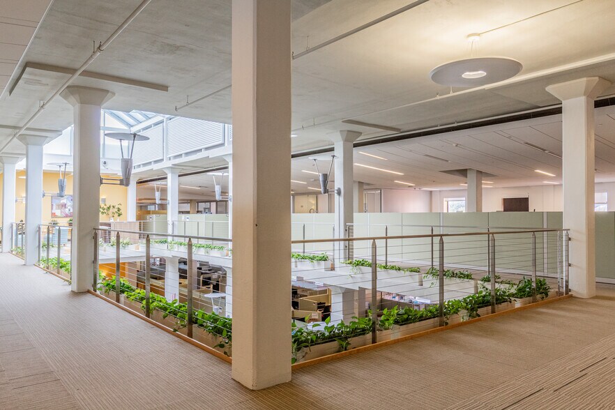 More Photos Of 110 Free St, Portland Medical For Sale