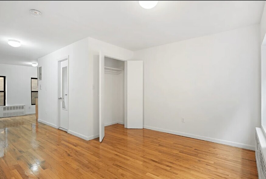 More Photos Of 10 Fort Greene Plz, Brooklyn Apartments For Sale