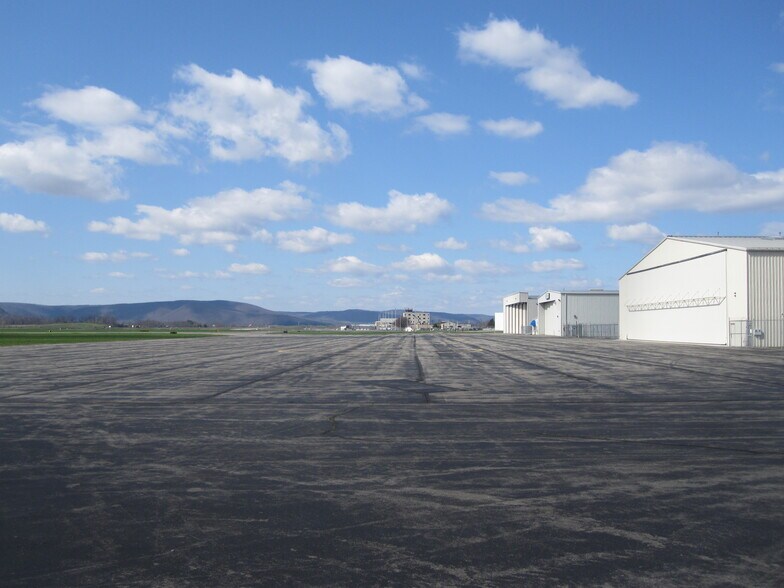 More Photos Of 17 Aviation Dr, Horseheads Warehouse For Sale