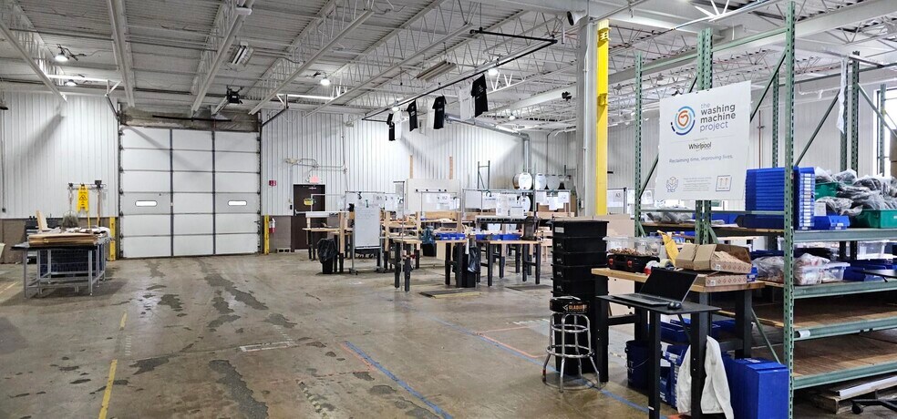 More Photos Of 4295 N Roosevelt Rd, Stevensville Manufacturing For Lease
