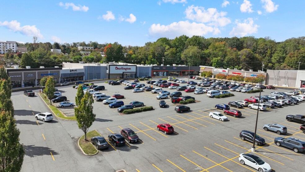 More Photos Of 1980 Rio Hill Ctr, Charlottesville General Retail For Lease