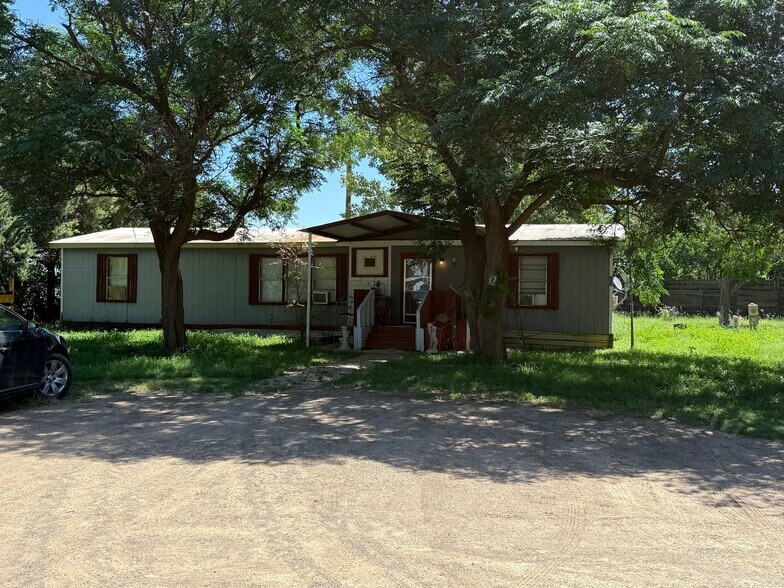 More Photos Of 1530 Interstate Highway 27, Hale Center Manufactured Housing Mobile Home Park For Sale