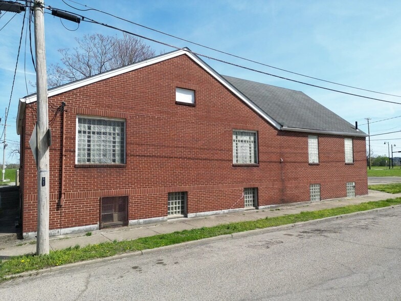 More Photos Of 16 Gordon Ave, Hamilton Specialty For Sale