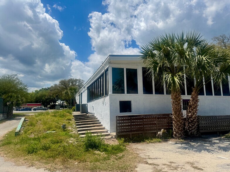 More Photos Of 801 Ponce De Leon Blvd, Saint Augustine Freestanding For Sale