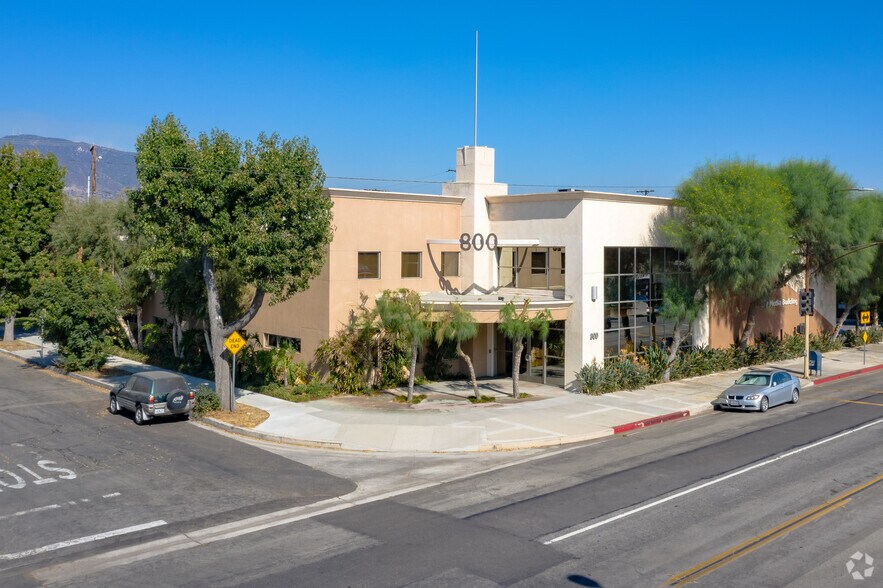More Photos Of 800 S Victory Blvd, Burbank Office For Lease