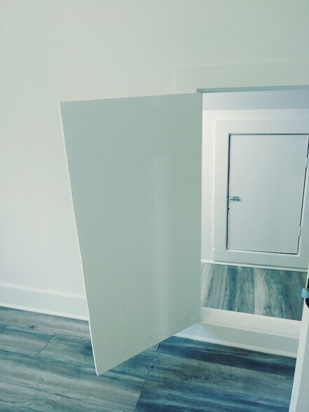 More Photos Of 1092 Sells Ave SW, Atlanta Specialty For Sale