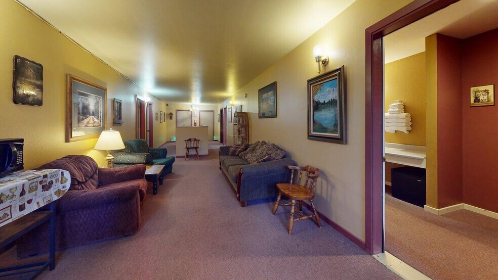 More Photos Of 414 N Park St, Chewelah Hotel For Sale