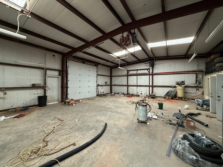 More Photos Of 1207 NW Mustang Dr, Andrews Warehouse For Sale