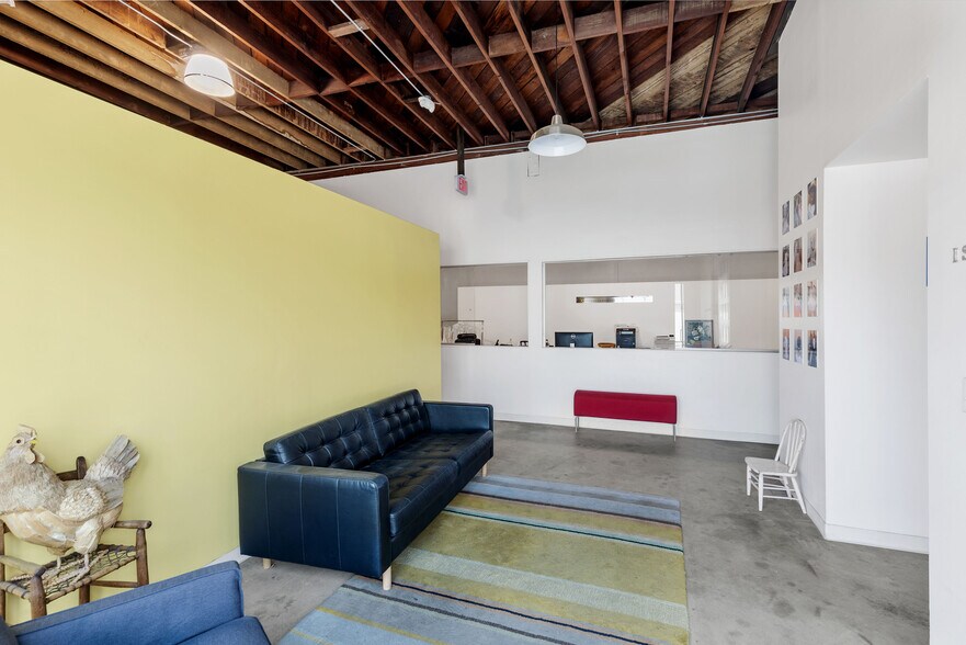 More Photos Of 770 Miraflores, San Pedro Warehouse For Lease