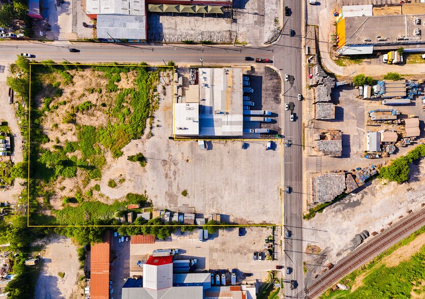 Primary Photo Of 1625 S Zarzamora St, San Antonio Land For Lease