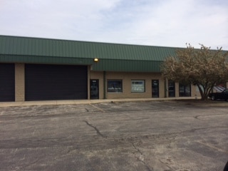 More Photos Of 9342-9362 Virginia Rd, Lake In The Hills Service For Lease