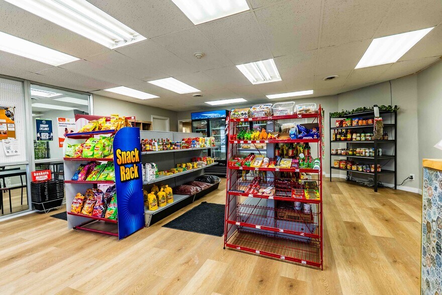 More Photos Of 1258 Kingsway, Sudbury Flex For Lease