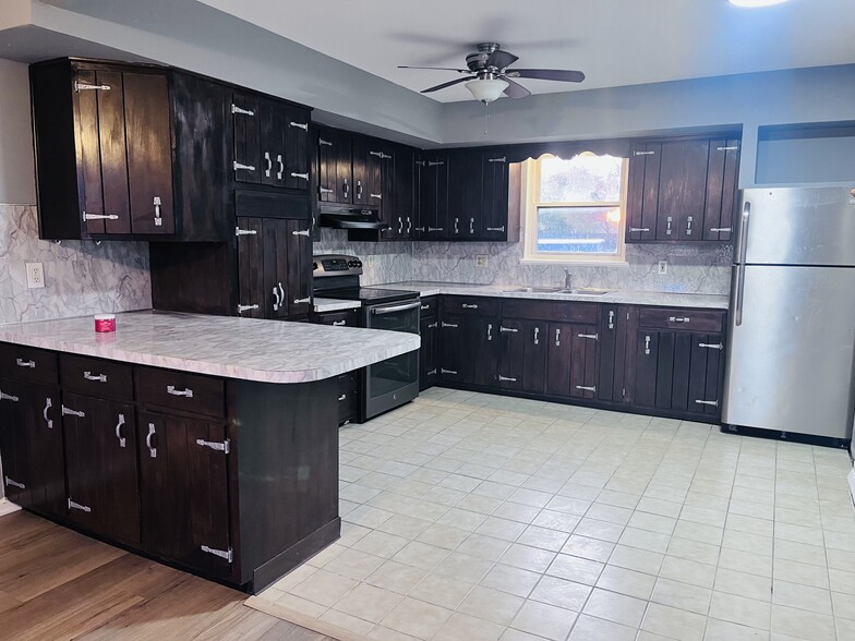 More Photos Of 34 N 21st St, Easton Apartments For Sale