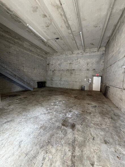 More Photos Of 4628-4648 NW 133rd St, Opa-locka Warehouse For Lease