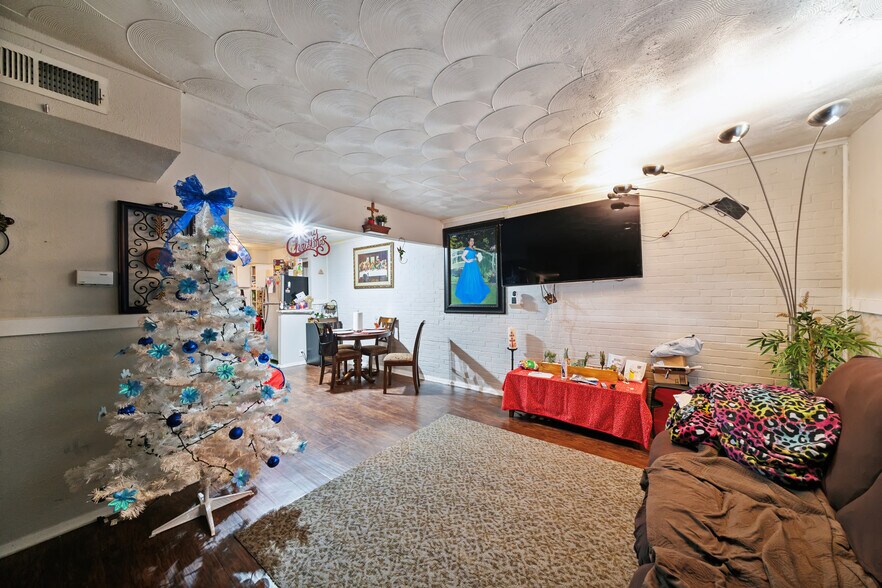 More Photos Of 2621-2625 Webb Chapel Ext, Dallas Apartments For Sale