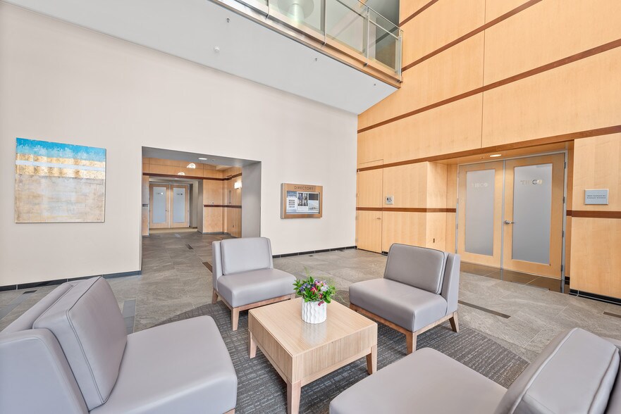 More Photos Of 6430 S Fiddlers Green Cir, Greenwood Village Office For Lease