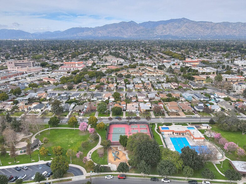 More Photos Of 236 Clary Ave, San Gabriel Warehouse For Lease