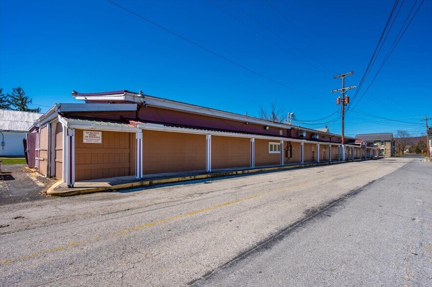 More Photos Of 100 W Main St, Fairfield Freestanding For Sale