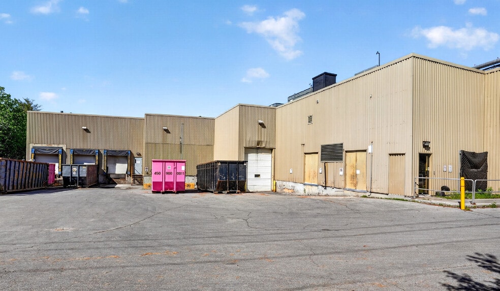 More Photos Of 1020 Boul Michèle-Bohec, Blainville Food Processing For Lease