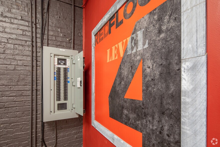 More Photos Of 415 W Huron St, Chicago Loft Creative Space For Lease