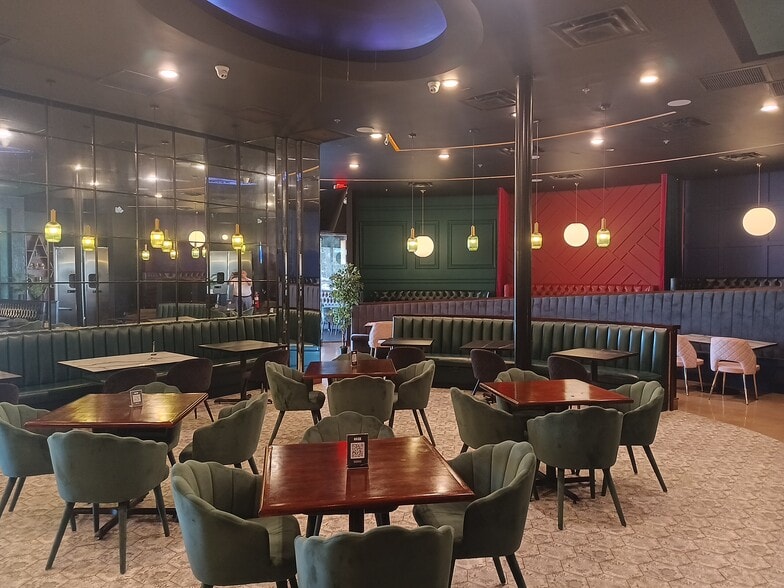 More Photos Of 12225 Westheimer Rd, Houston Freestanding For Lease