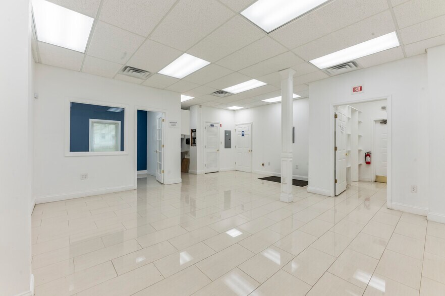 More Photos Of 32 Jefferson Plz, Princeton Medical For Sale