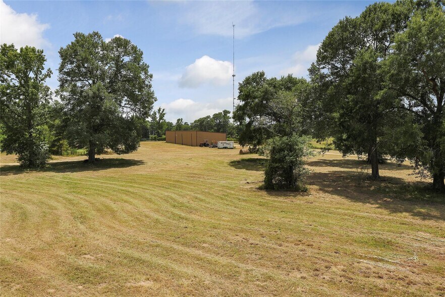 More Photos Of 14945 Wiggins Rd, Conroe Industrial For Sale
