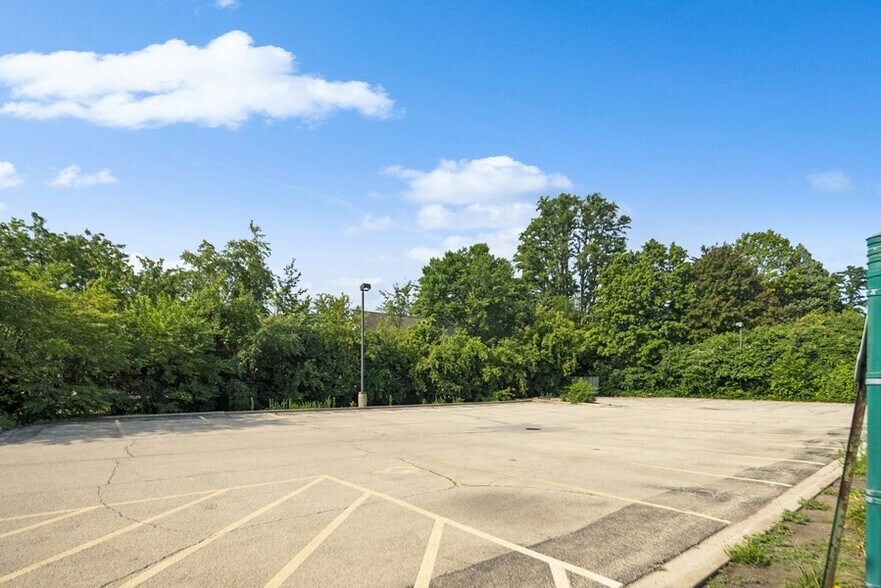 More Photos Of 4622 Lacey Ave, Lisle Daycare Center For Sale