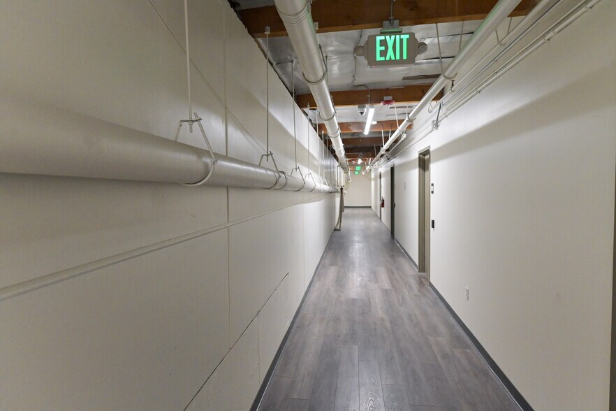 More Photos Of 414-420 Lesser St, Oakland Warehouse For Sale