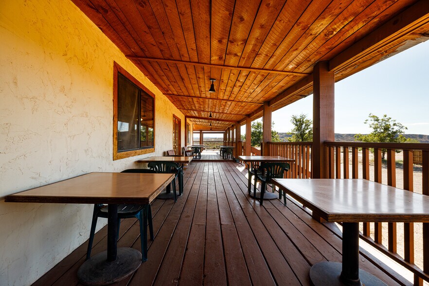 More Photos Of 2040 Long Rd Cyn, Kanab Freestanding For Sale