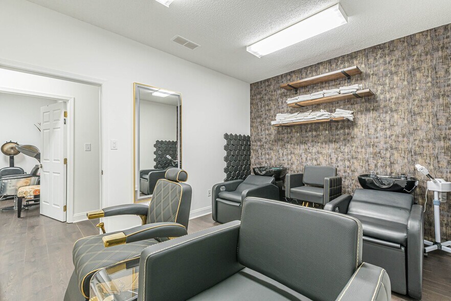 More Photos Of 500 Lanier Ave W, Fayetteville Office For Lease