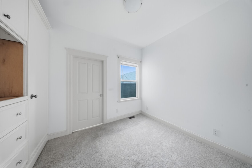 More Photos Of 561 Minna St, San Francisco Multifamily For Sale