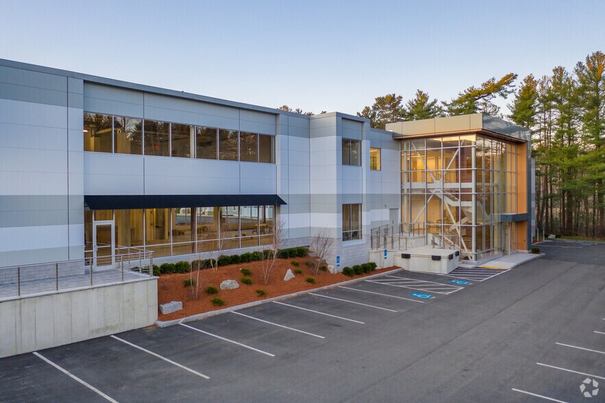 More Photos Of 54 Middlesex Tpke, Bedford Office For Lease